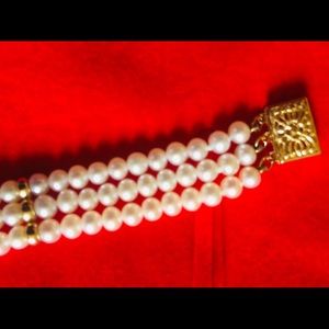 🔥NWOT 14k yg 3-strand pearl bracelet🔥